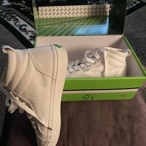 Caruma Women’s Hightop 8.0